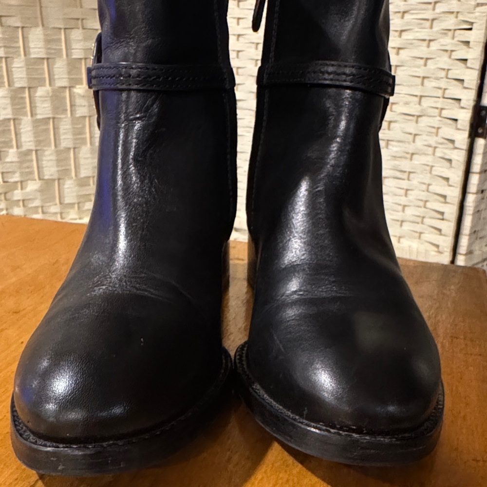 Tory Burch Black Leather Ankle Booties with Gold Logo - Picture 4 of 13